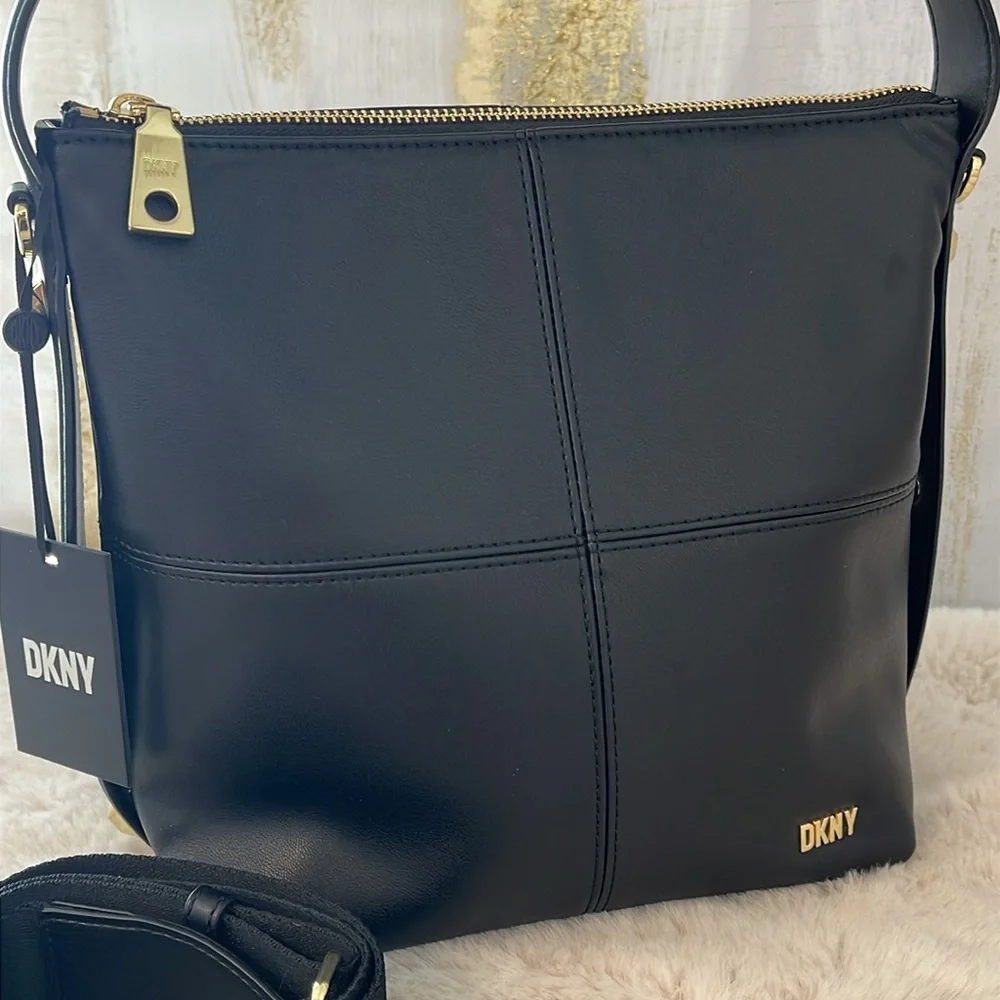 DKNY Black crossbody Annabelle Cov Hobo - Hobo. 🎁💗🫶🏽 - Picture 2 of 6